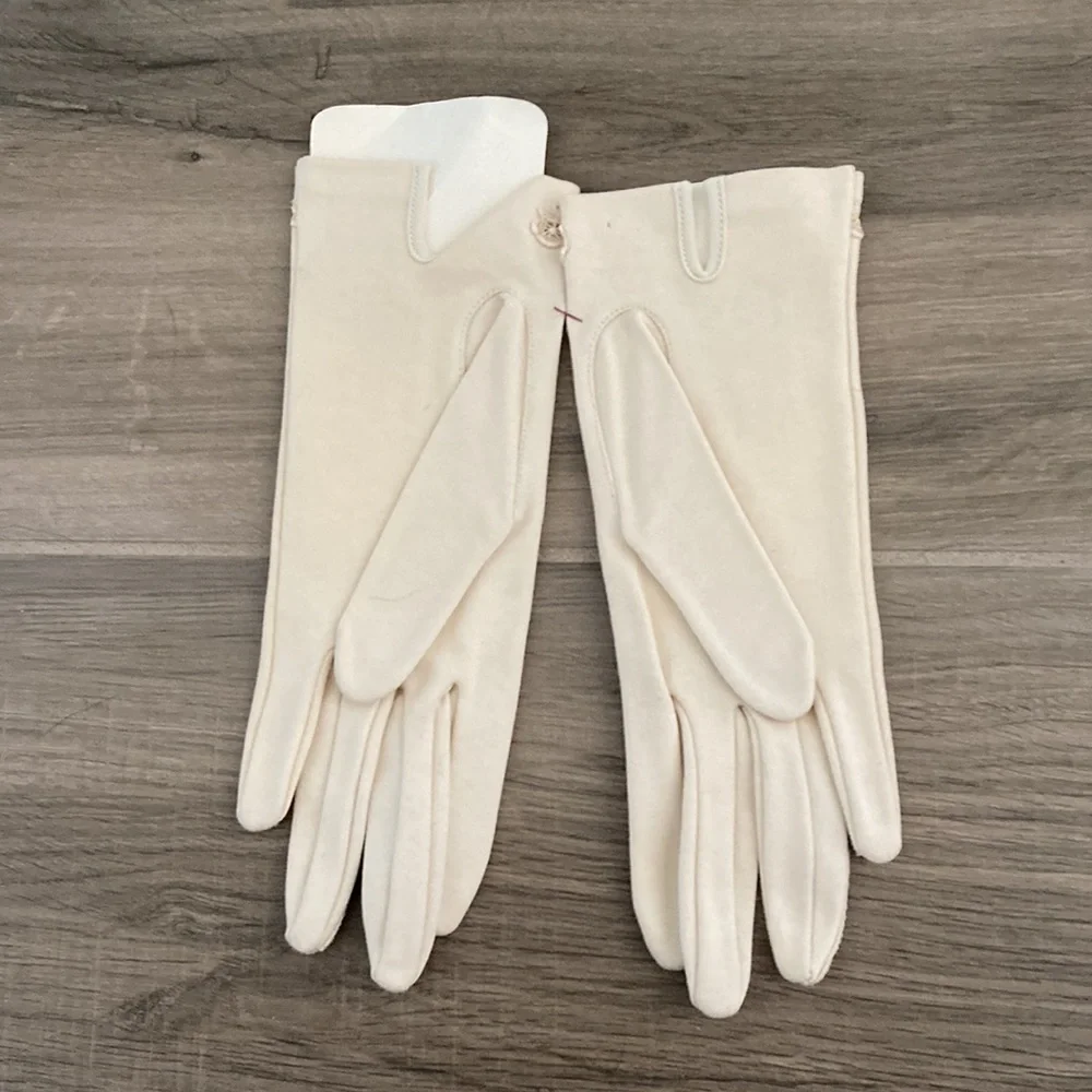 New Deadstock Vintage cotton gloves 6 1/2